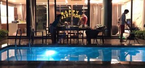 Indoor pool, 3 outdoor pools