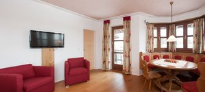 Apartment (Seehausen) | Living area