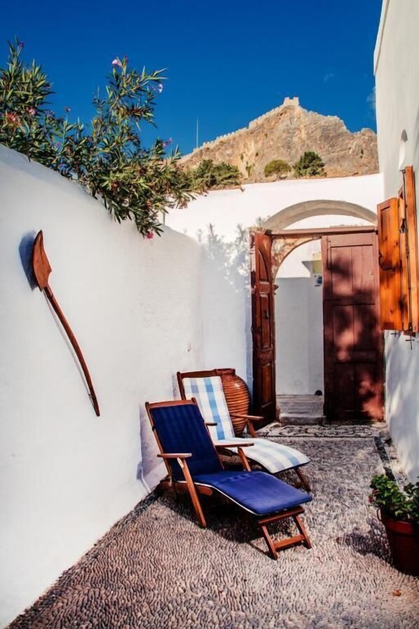 House, 3 Bedrooms | Terrace/patio