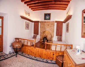 House, 3 Bedrooms | In-room safe, iron/ironing board, free cots/infant beds, free WiFi