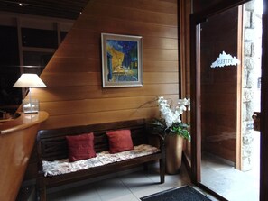 Lobby - Hostal Piteus (Sant Llorenc de Morunys)