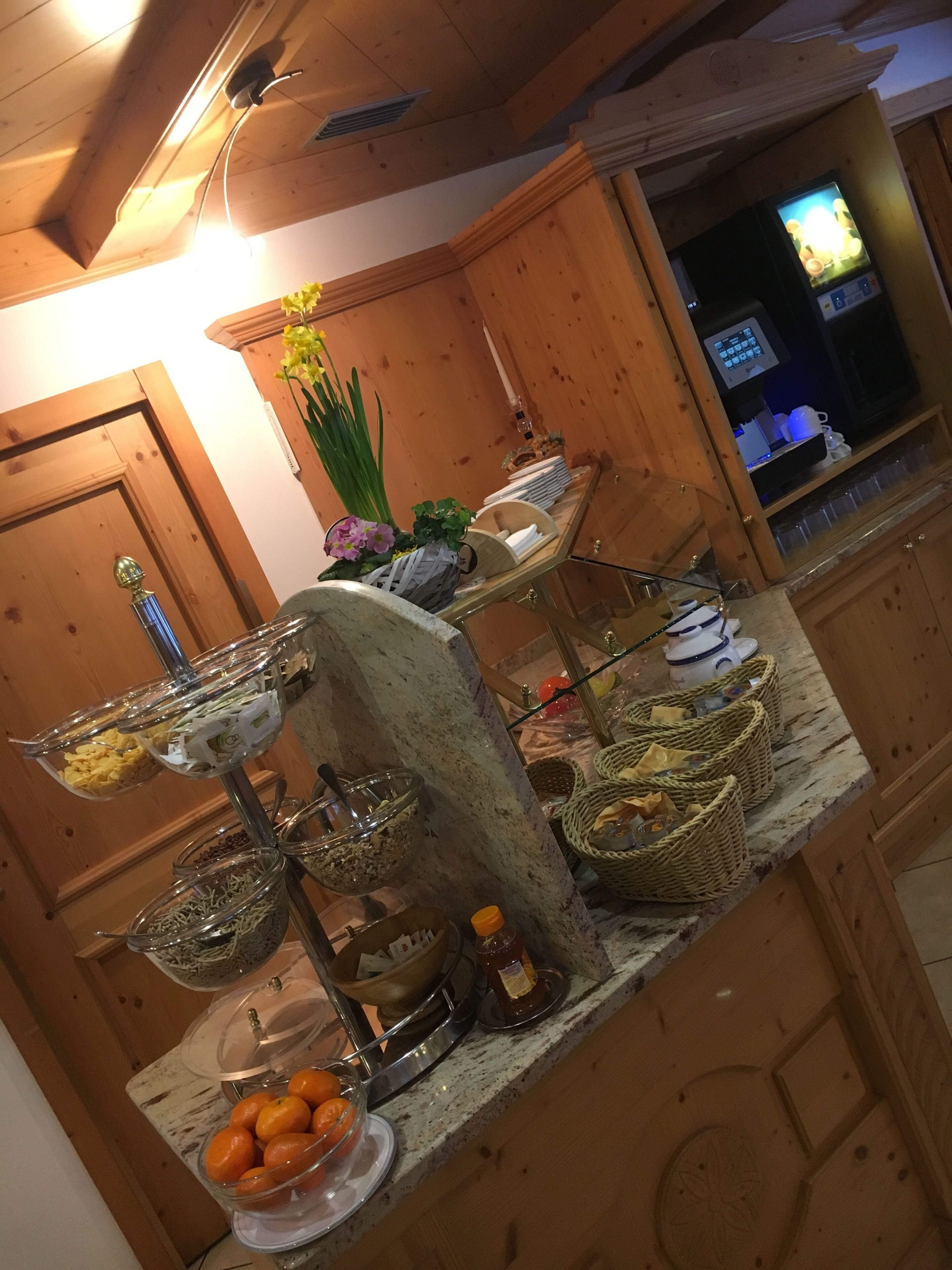 Free daily buffet breakfast