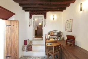 House, 2 Bedrooms | Living area