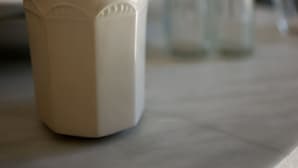 Fridge, stovetop, electric kettle, cookware/dishes/utensils - Plubis Studios Aparthotel (Zakynthos)