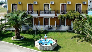 Exterior - Plubis Studios Aparthotel (Zakynthos)