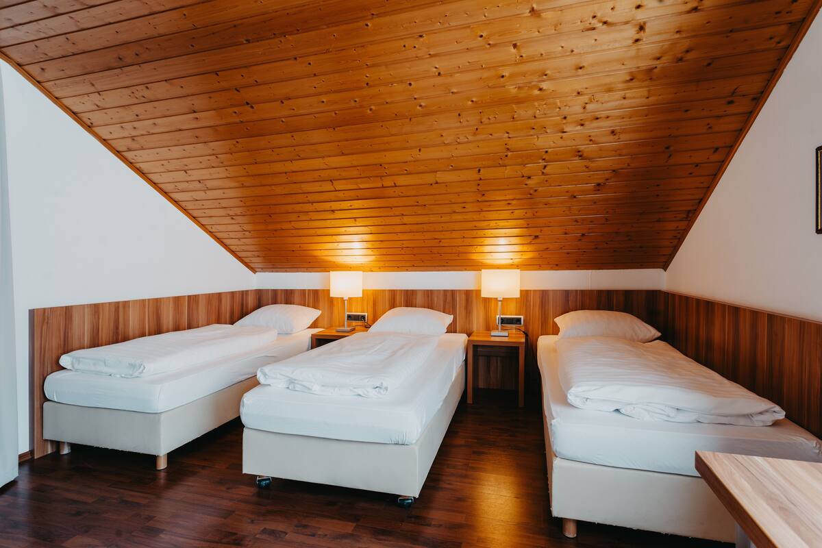 quadruple room | laptop workspace, blackout curtains, soundproofing, free wifi