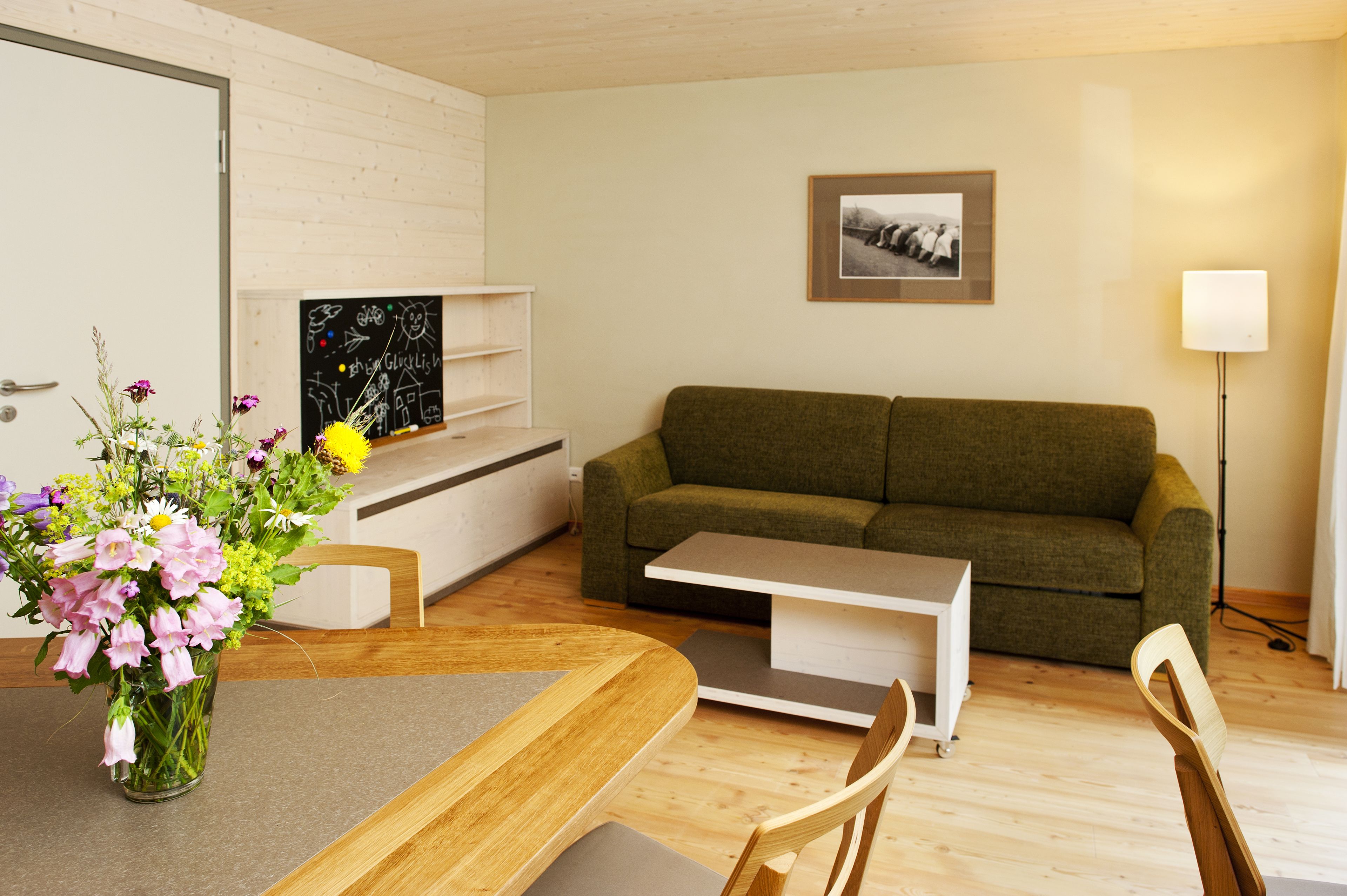 Comfort-Apartment | Wohnbereich | Flachbildfernseher