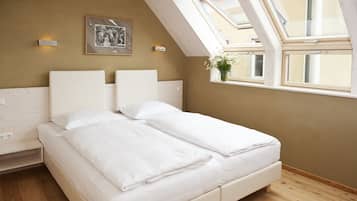 Apartment, 1 Bedroom | 1 bedroom, desk, soundproofing, free WiFi