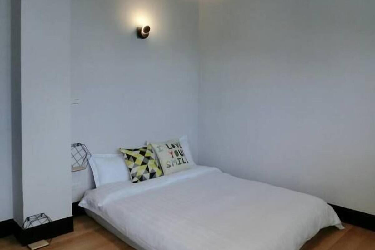 Chambre double, 1 lit double, non-fumeur | Couette en duvet, accès au Wi-Fi (inclus), literie fournie