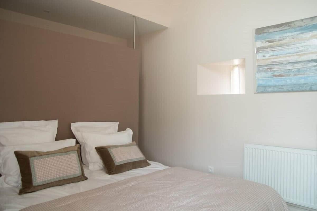 Double Room (Chez Pierre) | Individually decorated, individually furnished, blackout drapes