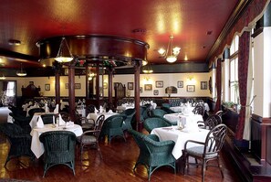 Dining - Jembo Park (Jena)