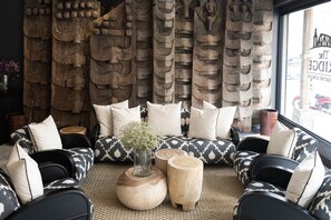 Reception - The Bridge An Eclectic Luxotel Chiangmai (Chiang Mai)