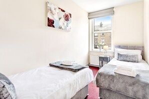 Room - Granville Apartments (Harrogate)