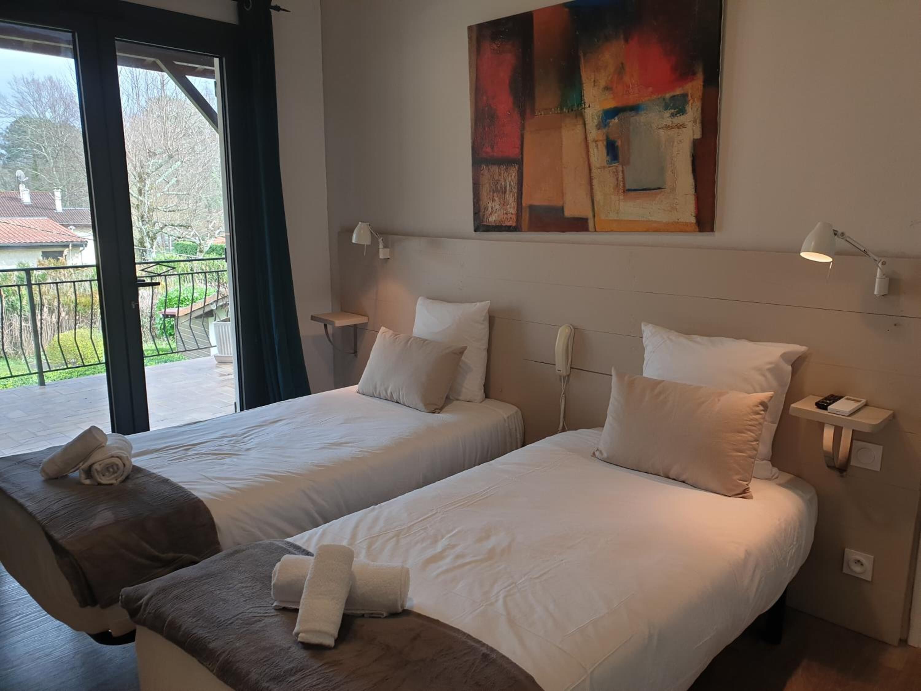 in-room safe, individually decorated, individually furnished, desk