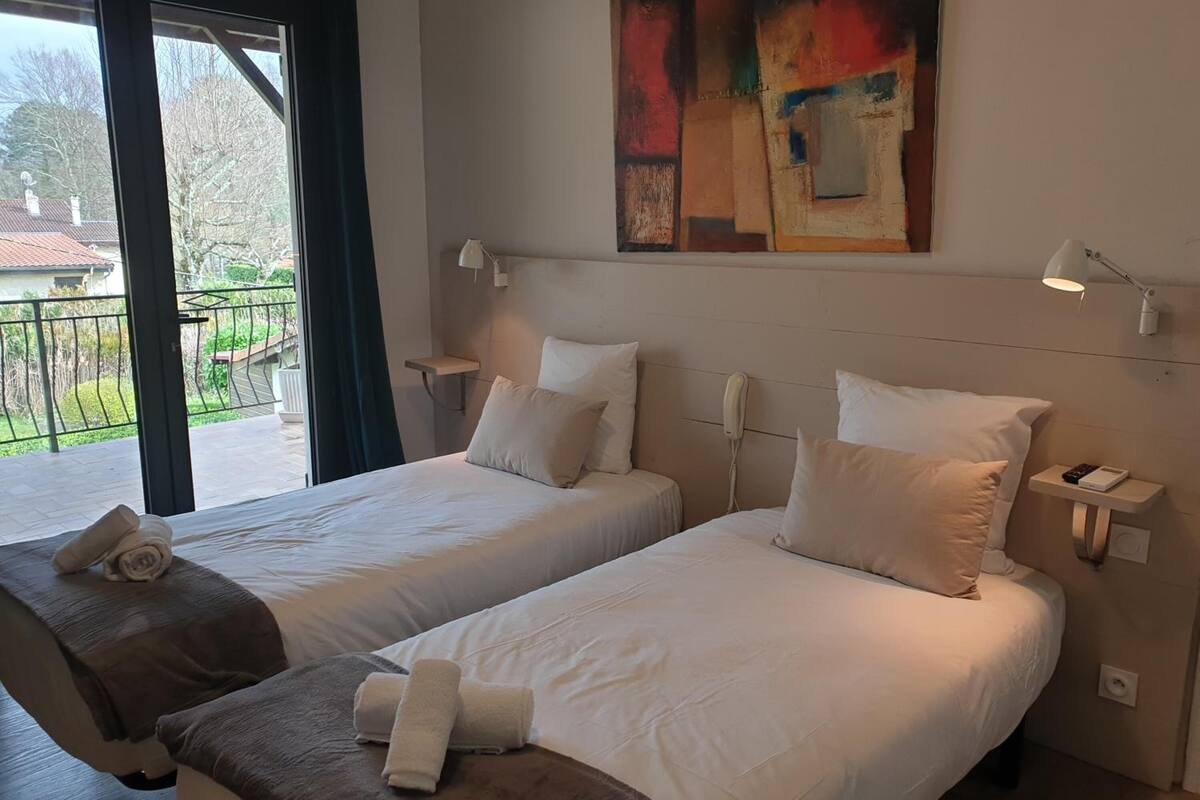 in-room safe, individually decorated, individually furnished, desk