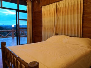 Unclassified image, 3 of 40, button - Oonimok (Khao Kho)