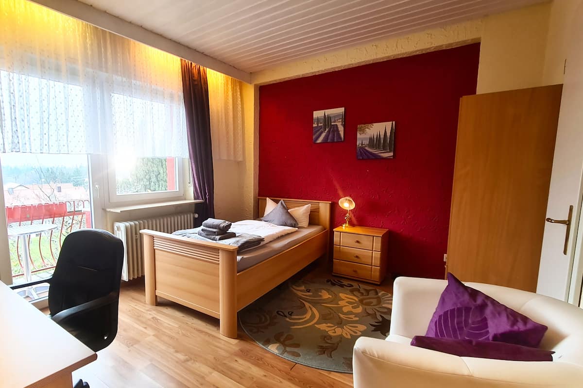Basic Single Room, 1 Twin Bed, Non Smoking, Balcony (12EZ) | Free WiFi