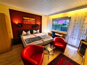 Basic Double Room, 1 King Bed, Non Smoking, Balcony (13DZ) | Free WiFi - Landhotel Schönblick (Bad Herrenalb)