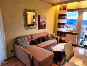 Family Room, 1 Queen Bed, Non Smoking, Balcony (15FZ) | Free WiFi - Landhotel Schönblick (Bad Herrenalb)