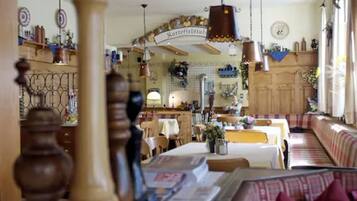 Tägliches inbegriffenes Frühstücksbuffet