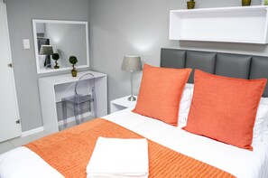 Studio | Skrivbord, strykjärn/strykbräda, gratis wi-fi och sängkläder