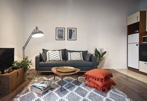 Apartment, 1 Schlafzimmer | Wohnbereich | Fernseher