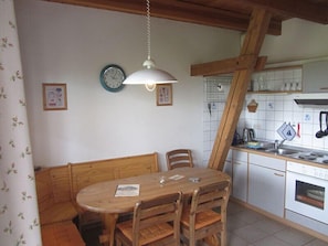 Comfort Apartment, 2 Bedrooms | Private kitchen | Stovetop, dishwasher, cookware/dishes/utensils - Mittenmang (Winnemark)
