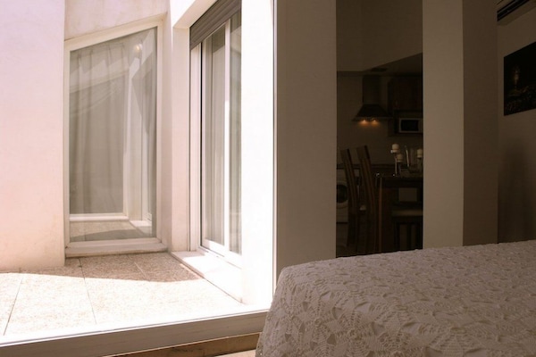 Soundproofing, free WiFi, bed sheets, wheelchair access