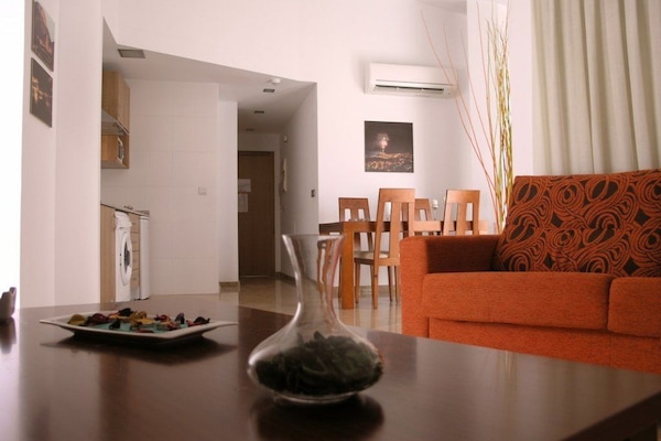 Televisión de pantalla plana