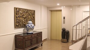 Interior - Le Cafe Royale Hotel (Pattaya)