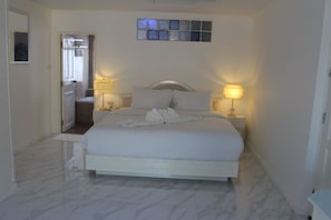 Presidential Suite, 1 King Bed, Accessible, City View | In-room safe, free WiFi - Le Cafe Royale Hotel (Pattaya)