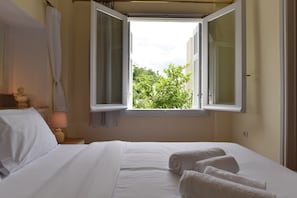 Luxury-Apartment (Hermes) | Ausblick vom Zimmer