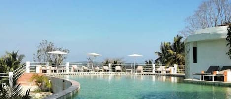 Outdoor pool, sun loungers