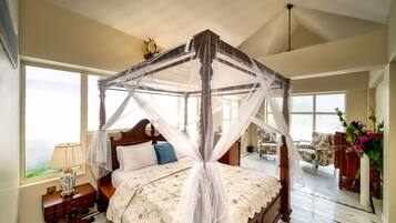 Standard Suite, 1 Katil Raja (King), Accessible, Garden View | Dihias secara berasingan, dilengkapkan perabot secara berasingan, meja