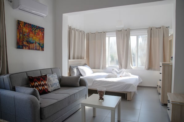 Classic-Studio, 1 Queen-Bett und Schlafsofa, Nichtraucher | Wohnbereich