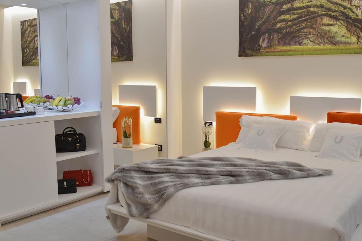Suite Leaf | Egyptian cotton sheets, premium bedding, down comforters