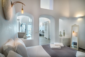 Luxury Studio Suite (Angel)