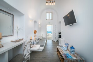 Luxury Studio Suite (Athina) - Angel Luxury Suites (Santorini)