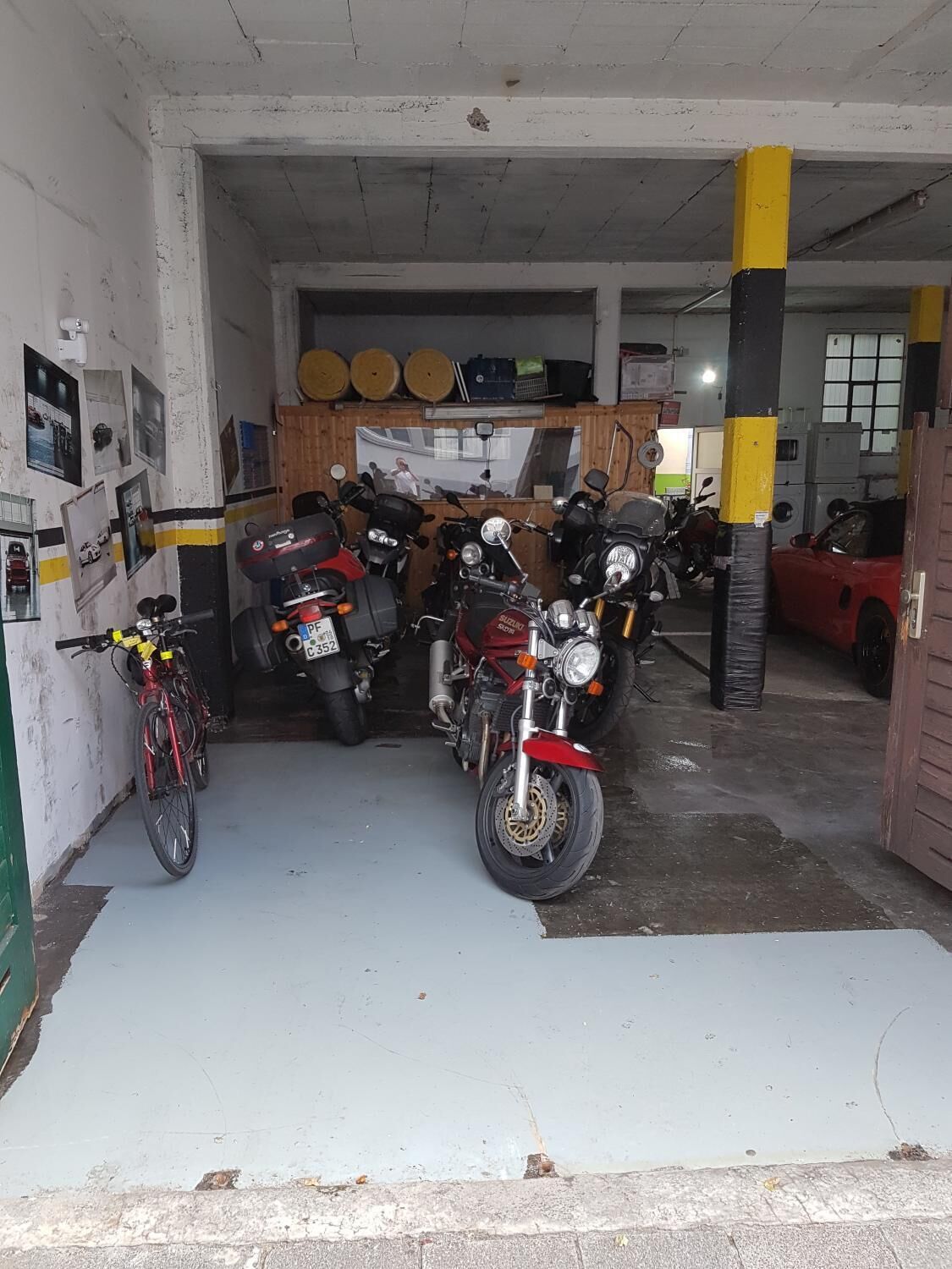 Tempat parkir