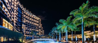 Savoy Palace - The Leading Hotels of the World - Savoy Signature