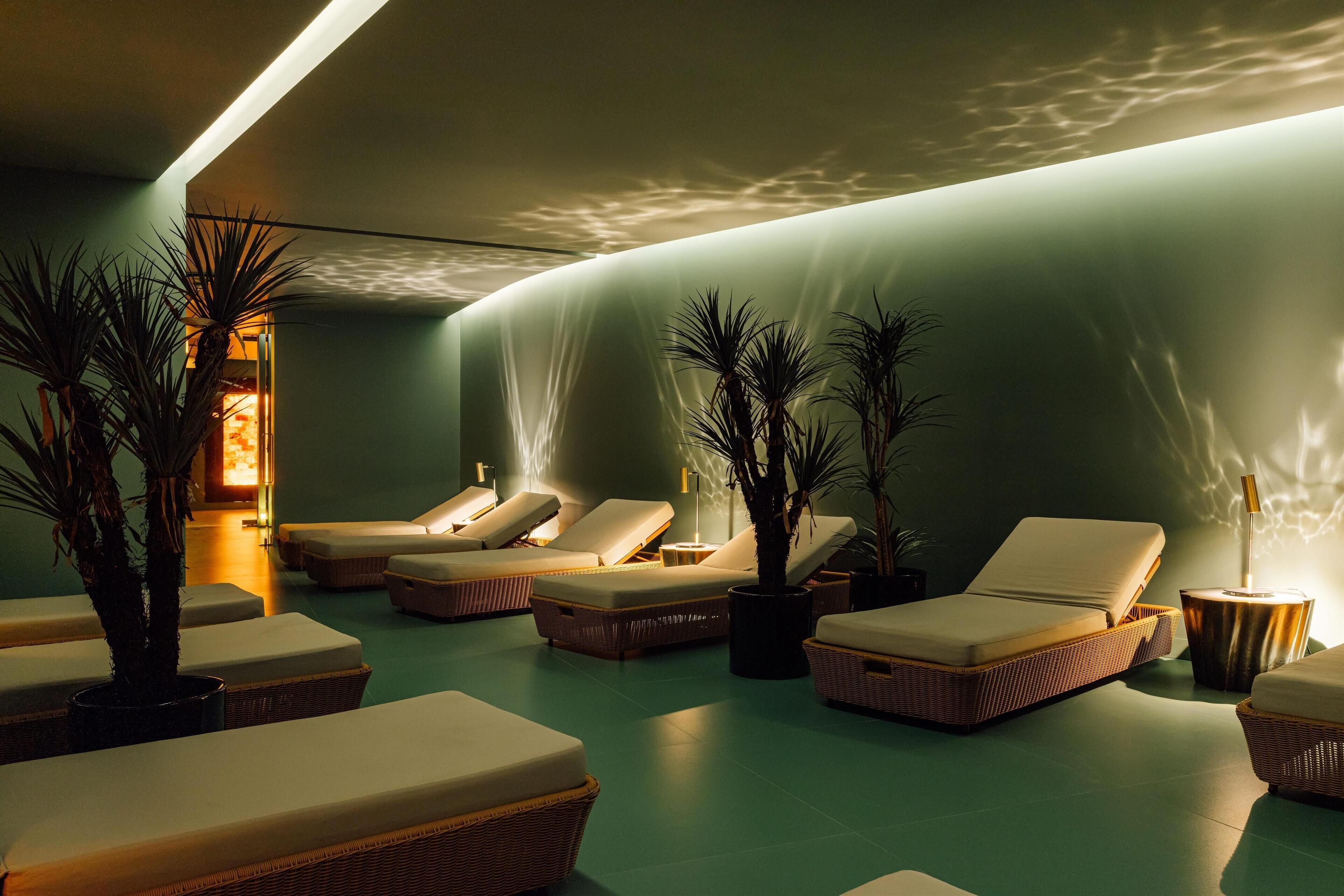 couples treatment room(s), sauna, hot tub, steam room, mud baths