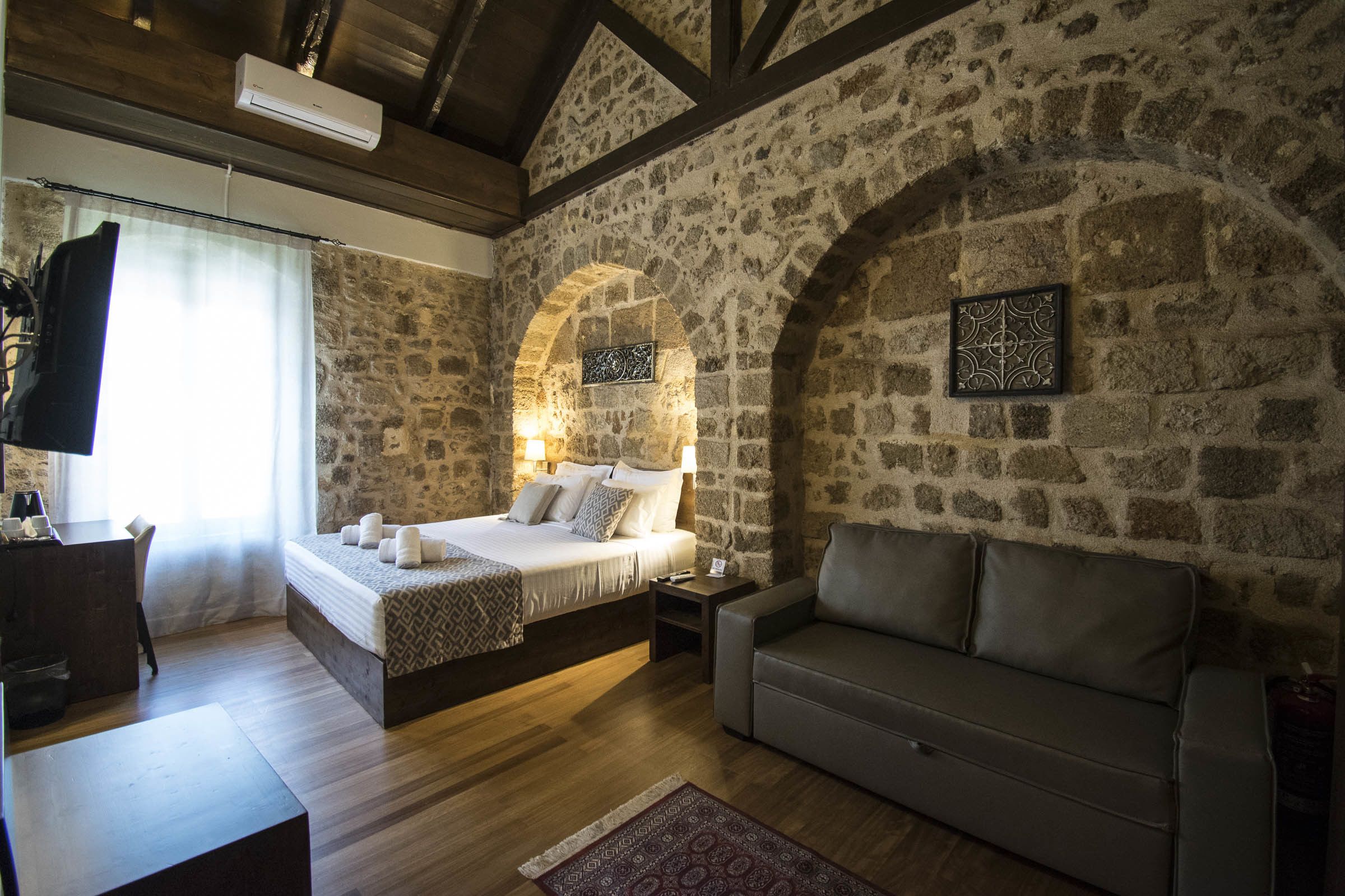 deluxe double room | in-room safe, desk, blackout curtains, soundproofing