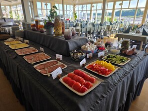 Frokostbuffé hver dag (SEK 95 per person)