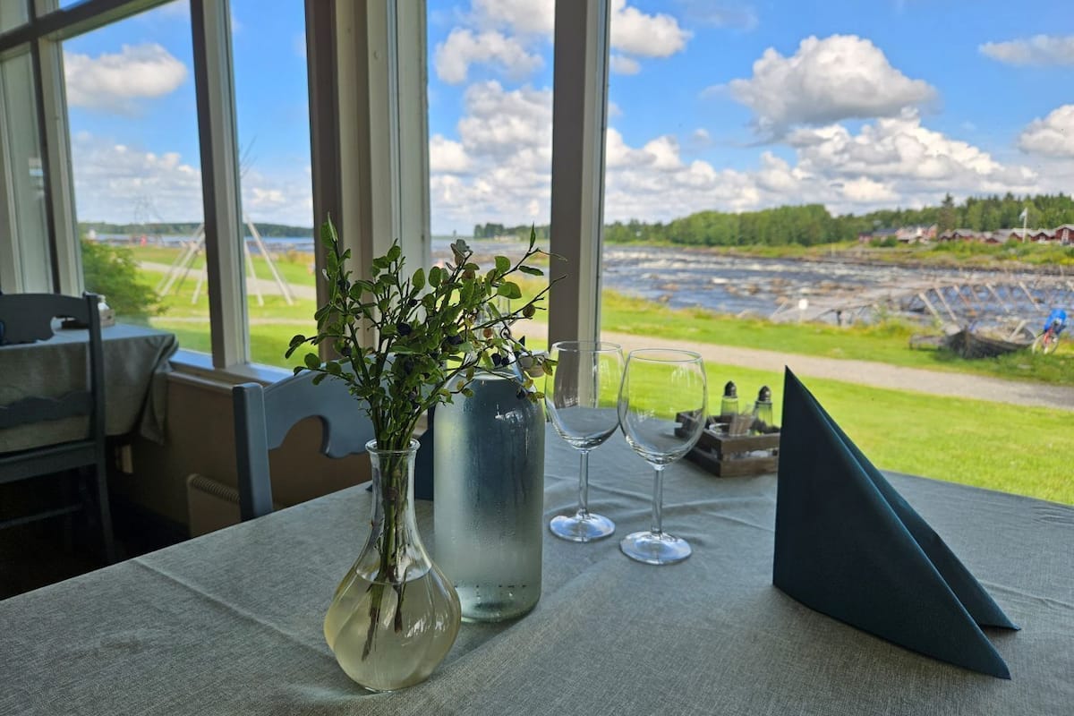 local and international cuisine