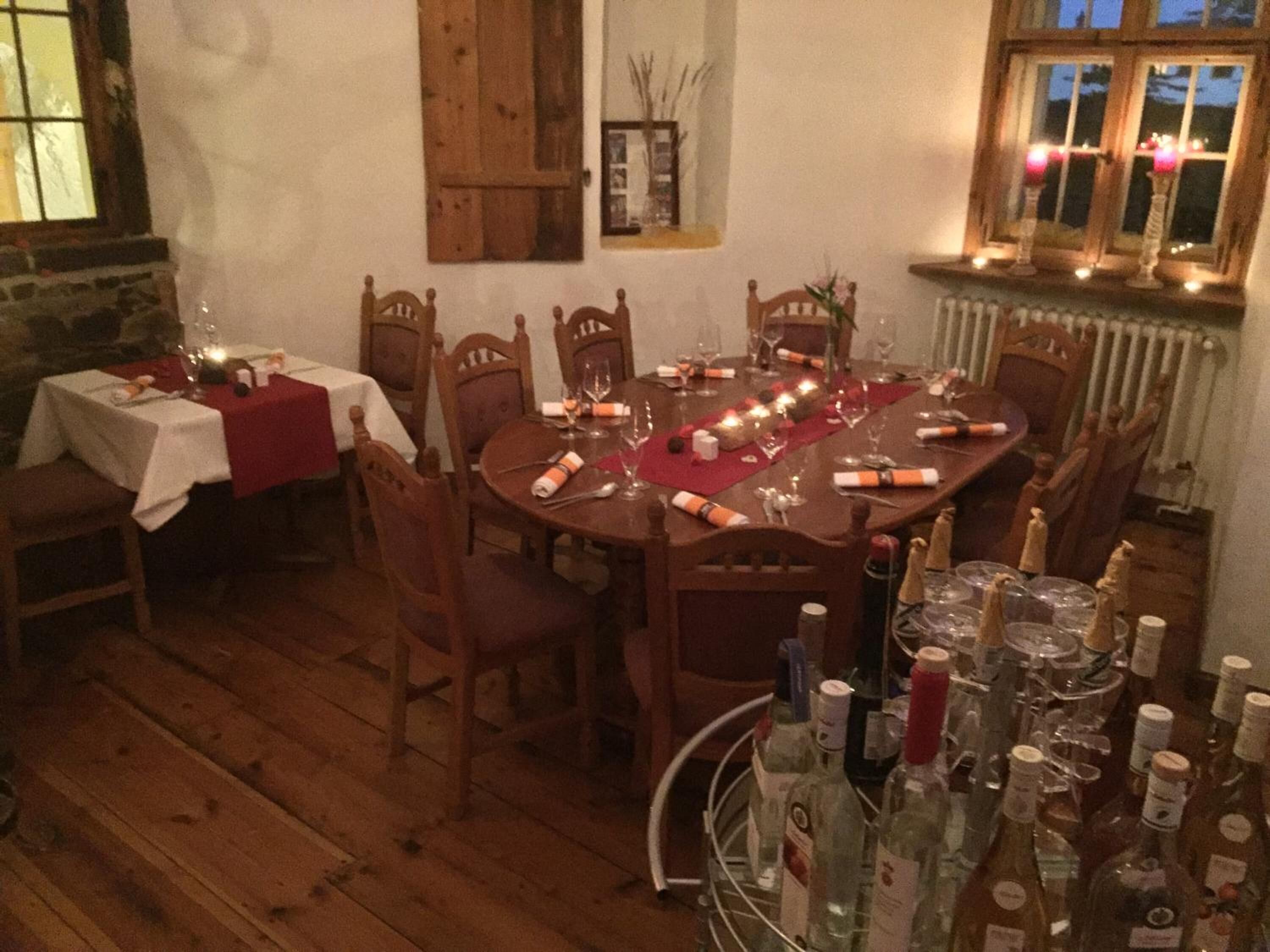 breakfast and dinner served, regional cuisine