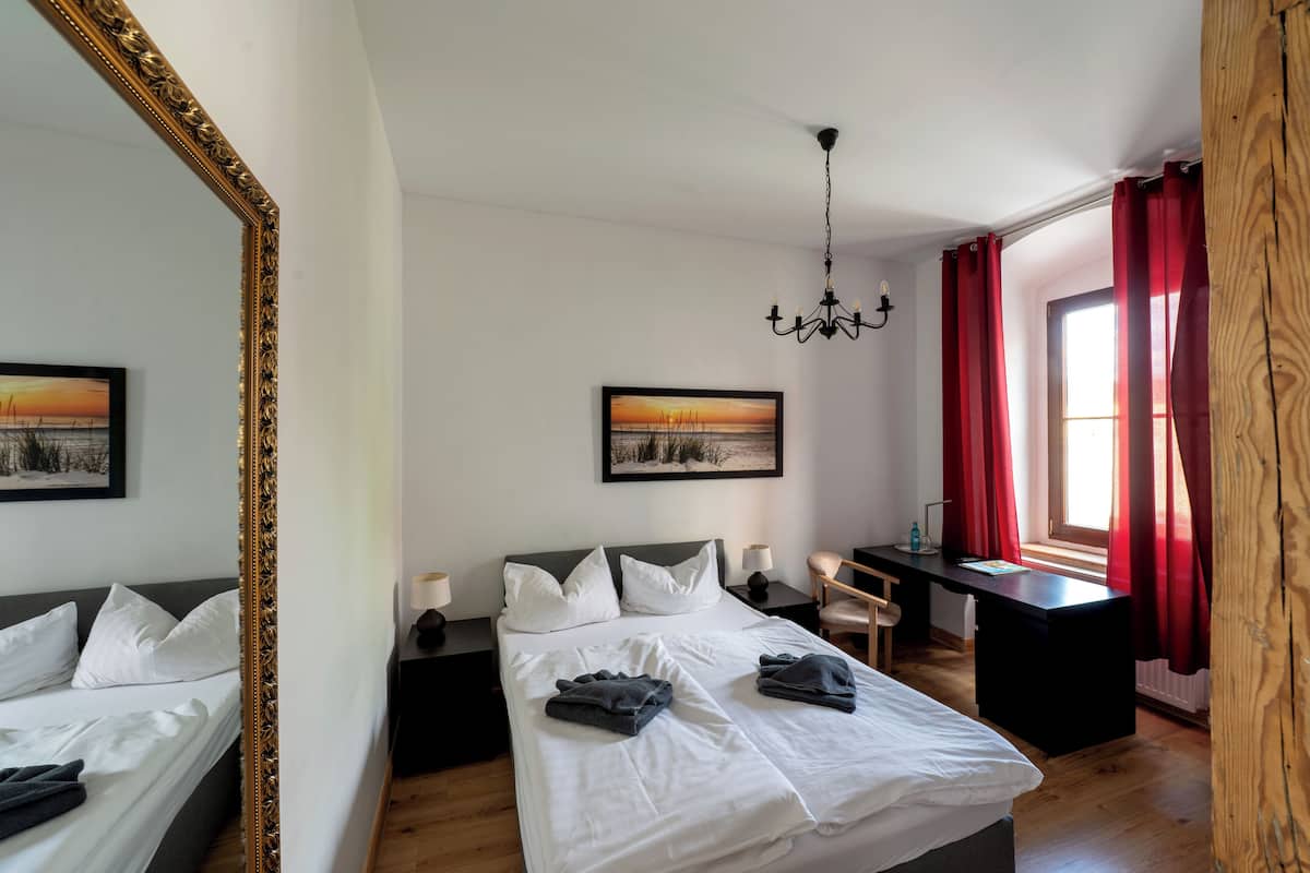 Classic Double Room | Bed sheets