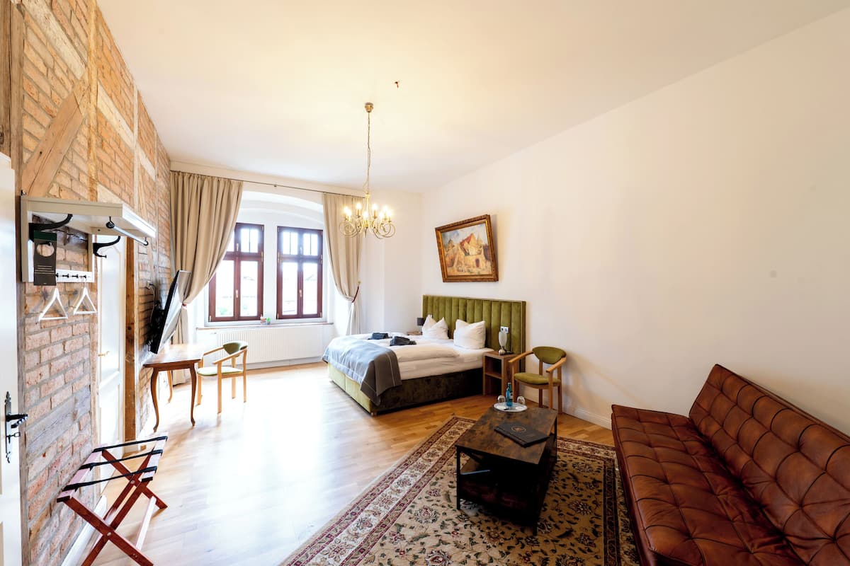 Superior Studio Suite | Bed sheets