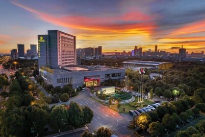 Yunnan Lishui Yunquan Hotel (Yunshida South High-speed Railway Station)