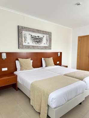 Room - Europeia Hotel (Caldas da Rainha)