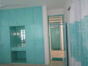 經典公寓, 多張床 | 浴室 | 淋浴設備、淋浴花灑、免費盥洗用品、吹風機
